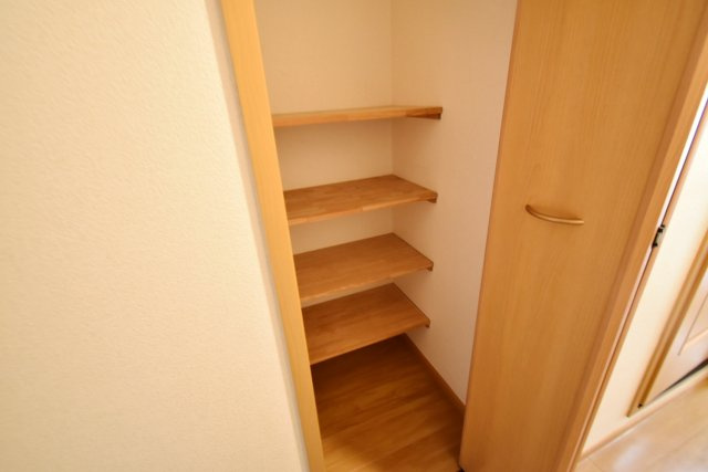 エトワール里中の収納