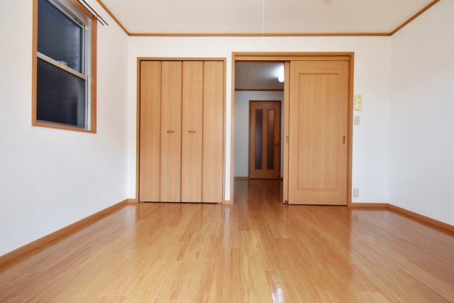 エトワール里中の居間・リビング