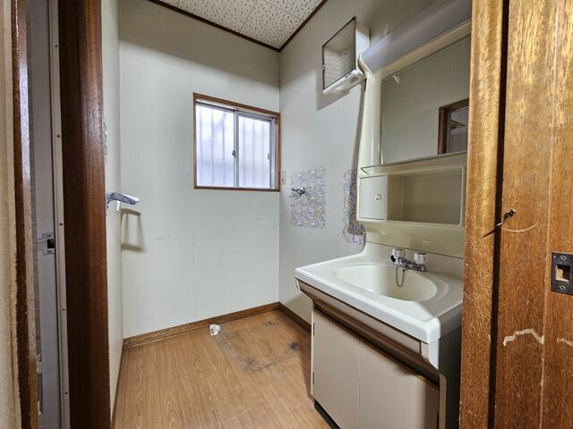 瑞浪市釜戸町の一戸建ての洗面所