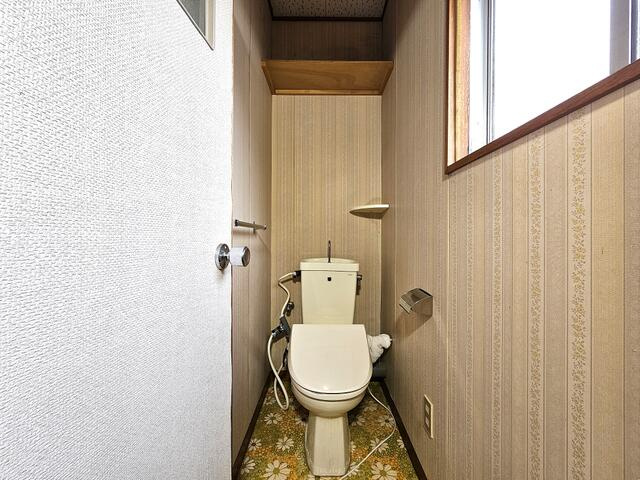 瑞浪市釜戸町の一戸建てのトイレ