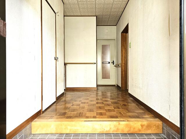 瑞浪市釜戸町の一戸建ての玄関