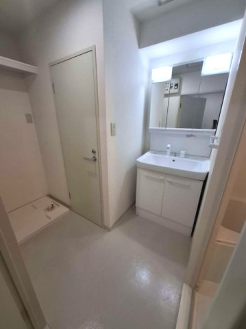 北区中里２丁目の賃貸マンション