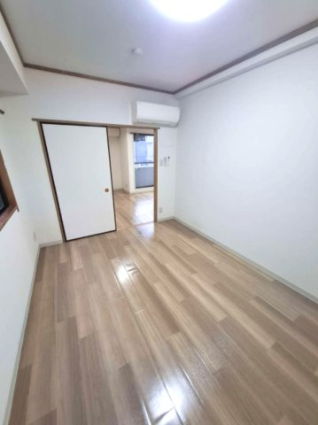 北区中里２丁目の賃貸マンション