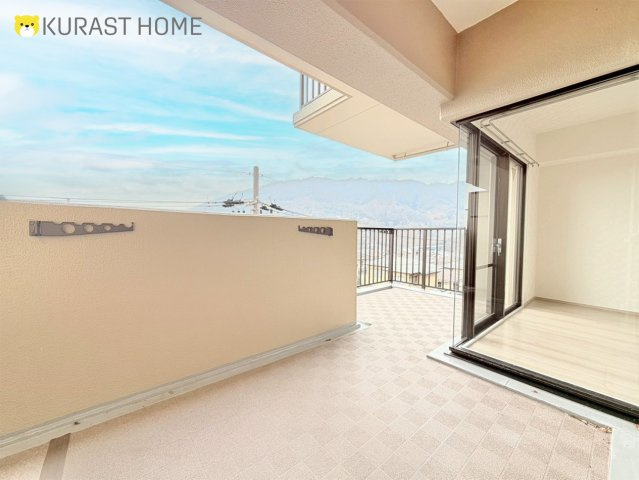 サンシティ桂坂参番館　4階のバルコニー