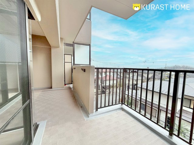 サンシティ桂坂参番館　4階のバルコニー