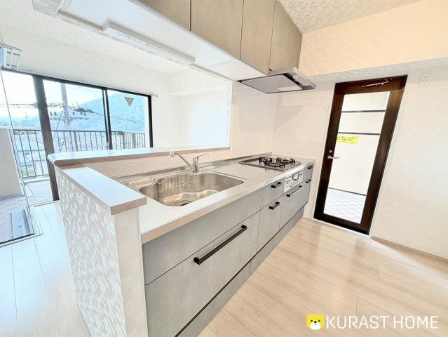 サンシティ桂坂参番館　4階のキッチン