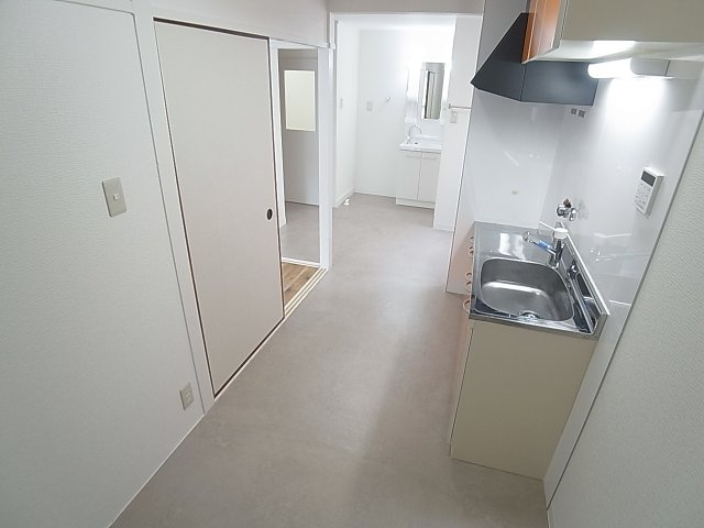 オレンジマンションのその他|ダイニングスペース、寝室と仕切れます