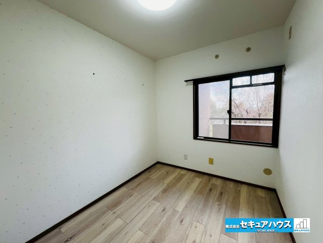 日進香久山杜の街の洋室|【洋室】
◆広々とした居住空間は日々の暮らしを彩り、心のやすらぎと満足感を与えてくれます。通風と採光を考慮した設計は子供たちはのびのび育ち、家族でくつろぎと団らんを生み出します。　　　　　　　　　　　
