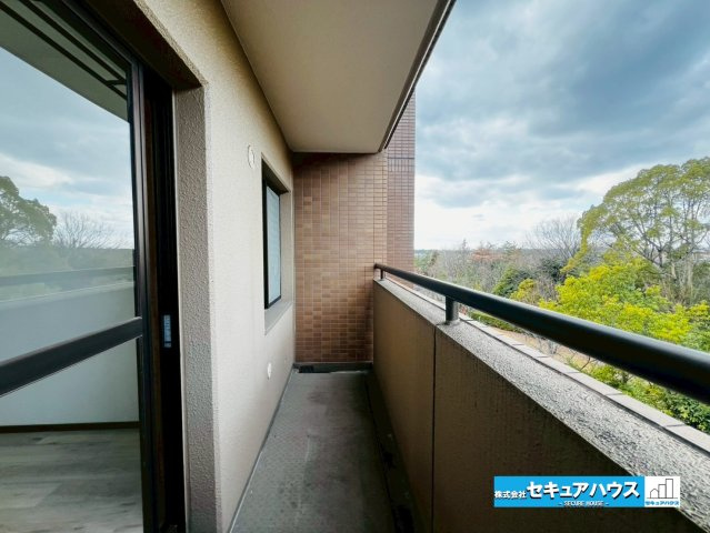 日進香久山杜の街のバルコニー|【北側バルコニー】
■株式会社　セキュアハウス■
住宅ローンに強く、知識、経験豊富なスタッフ在籍
お客様に寄り添い、ご成約後もサポート致します。　　　　　　　　　　　　　　　　　　　　　　　　　　　