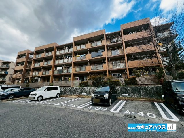 日進香久山杜の街の外観|事前予約にて現地ご見学いただけます！お気軽にお問い合わせください♪
■株式会社　セキュアハウス■
住宅ローンに強く、知識、経験豊富なスタッフ在籍
お客様に寄り添い、ご成約後もサポート致します。