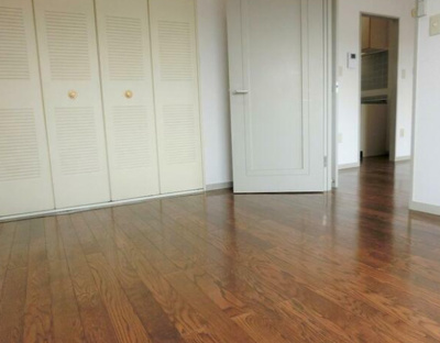 【寝室】 | カリフール今川３号棟 | きれいなフローリング。