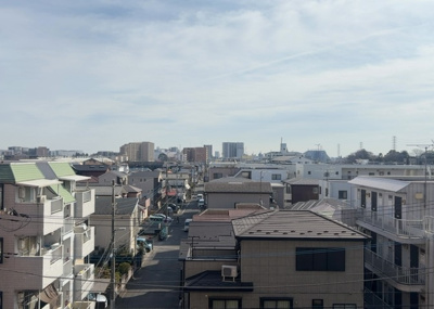 【展望】 | レクハイム相模原２ | 眺望の良さを楽しめるダイニングキッチンで家族団らんの時間を過ごしてはいかがでしょうか。バルコニーから見える景色を家族で眺める時間は、時間が経つのを忘れてしまいそうですね。是非、現地を見に行きましょう！