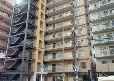 【外観】 | レクハイム相模原２ | 外観はマンション管理がされているかの目安になります。築年数が古いと、壁面は劣化してひび割れが生じることも！建物が古びていても細かいところが修繕されていると、きちんと管理されているなぁと感じるでしょう。