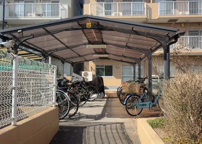 【駐輪場】 | レクハイム相模原２ | マンションの駐輪場は、事前に空きがあるか確認を取ると安心です。せっかく入居したのに駐輪スペースがない！なんてことになったら大変ですよね。そこで、内見時や購入前にはまず事前に確認しておくと良いでしょう。