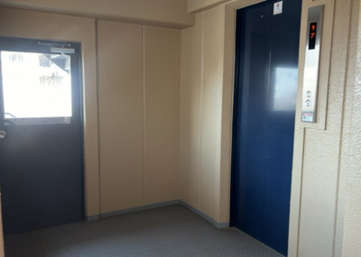 【その他共用部分】 | レクハイム相模原２ | 共有部分は、住民なら誰もが使える設備のこと。例えば駐車場やエレベーター、インターネット設備、セキュリティ設備などがあります。他にも、マンションの廊下・外部階段やエントランス・ゴミ置き場などがあります。