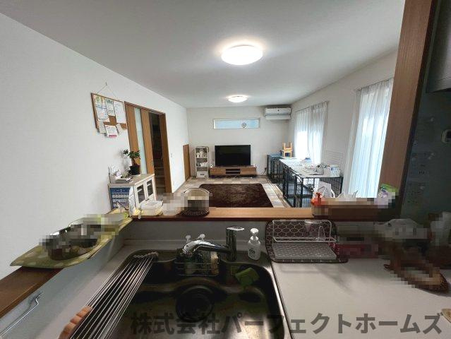 香里ヶ丘５丁目戸建　の居間・リビング