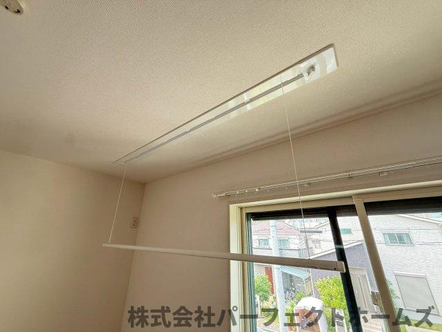 香里ヶ丘５丁目戸建　の設備|室内洗濯物干し