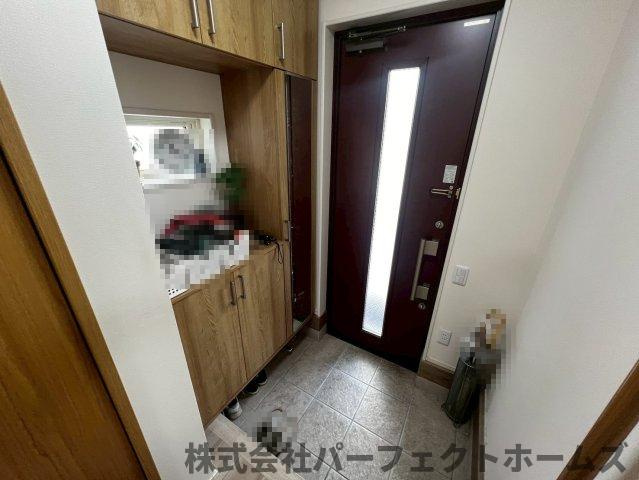 香里ヶ丘５丁目戸建　の玄関|シンプルで使いやすい玄関です