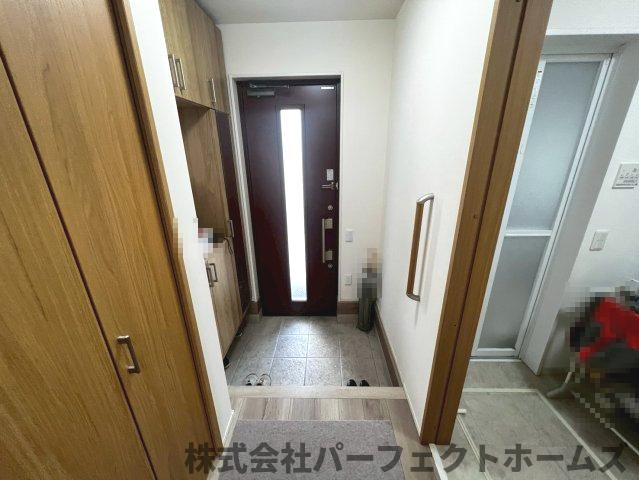 香里ヶ丘５丁目戸建　の玄関