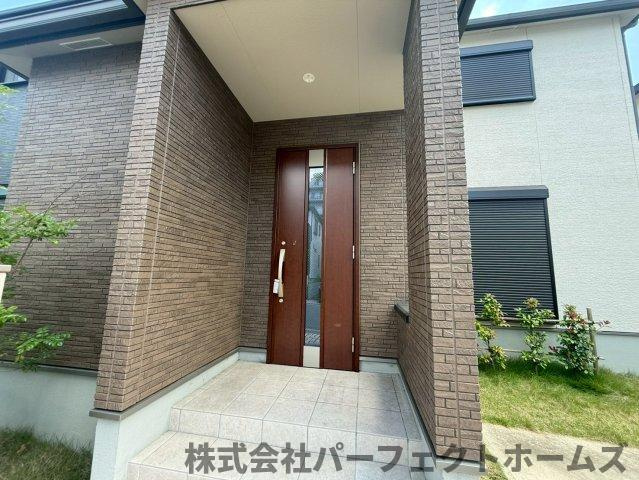 香里ヶ丘５丁目戸建　のエントランス