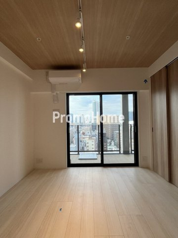 ズーム本郷の居間・リビング