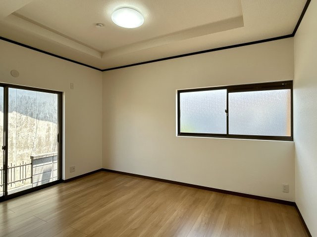 北諸県郡三股町稗田の中古一戸建の洋室