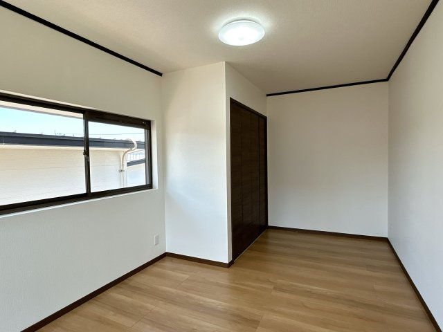 北諸県郡三股町稗田の中古一戸建の洋室