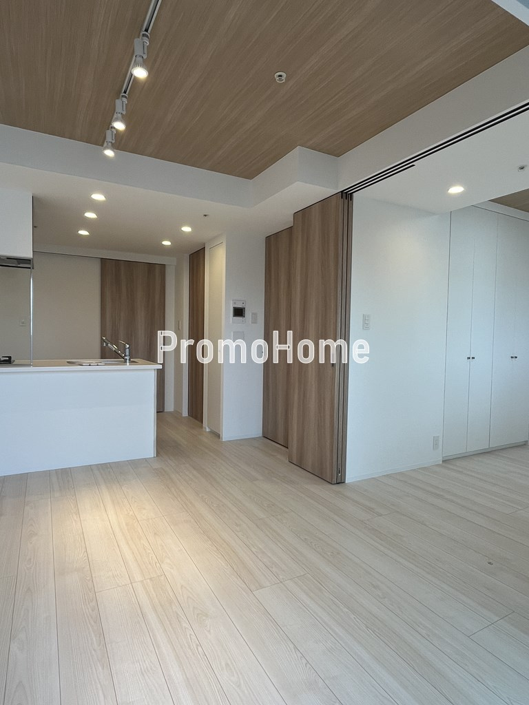 ズーム本郷の居間・リビング