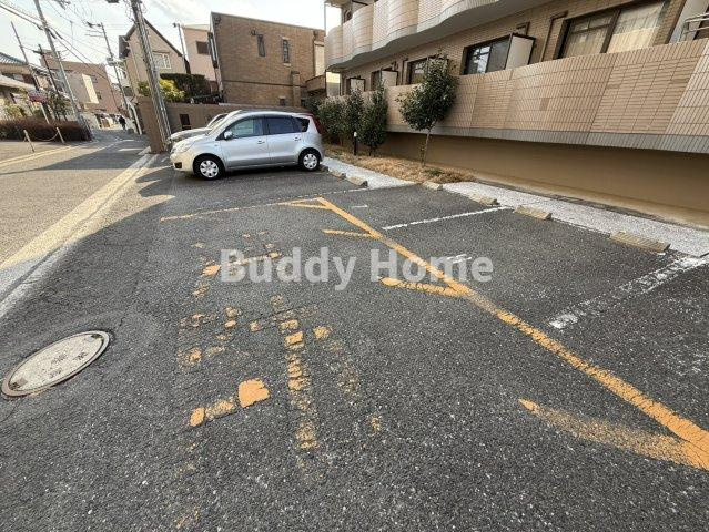 バーリオ222の駐車場