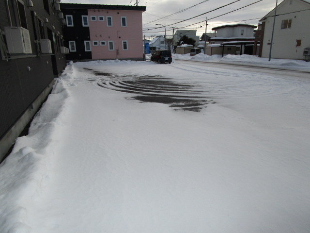 CRECERⅡ（クレセールⅡ）の駐車場