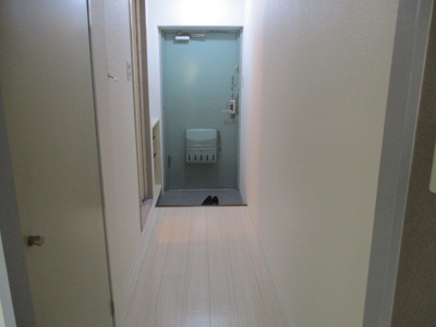 【居間・リビング】 | フィノ八番館 | きれいな廊下です