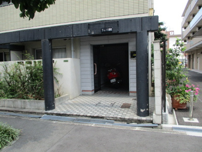 【エントランス】 | フィノ八番館 | きれいなエントランスです