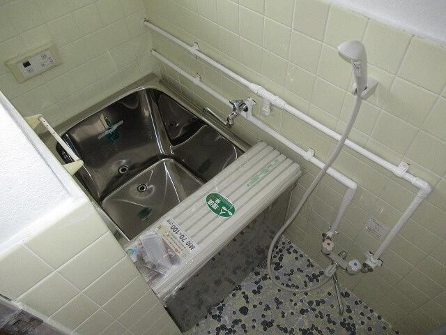 睦ハイツの浴室