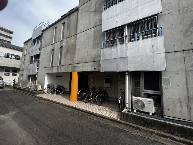 カメリア調布のエントランス