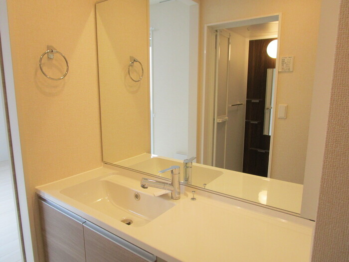 ガルデ妙典の洗面所