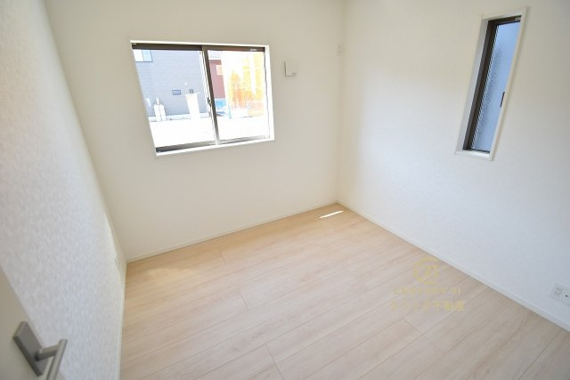 Cradlegarden　 水戸市河和田町　第3　21の洋室|1階洋室はリビングから離れた独立性の高いお部屋です。在宅ワークや趣味のお部屋、客室、納戸、色々な使い方ができます。