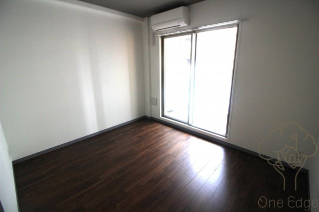 BROAD新うめきたRESIDENCEの居間・リビング