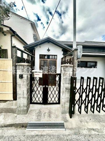 光ハウス西難波2のエントランス