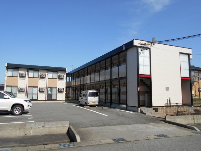 レオパレスＣａｓａＡｖａｎｃｅの外観