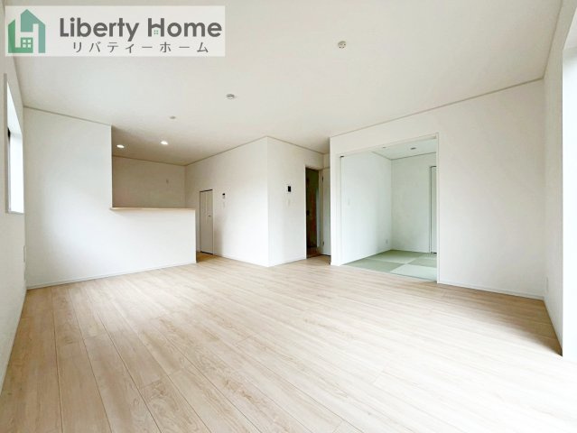 茨城町長岡第4　新築戸建　1号棟の居間・リビング