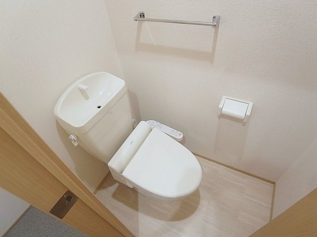 栖2のトイレ|ウォシュレット完備