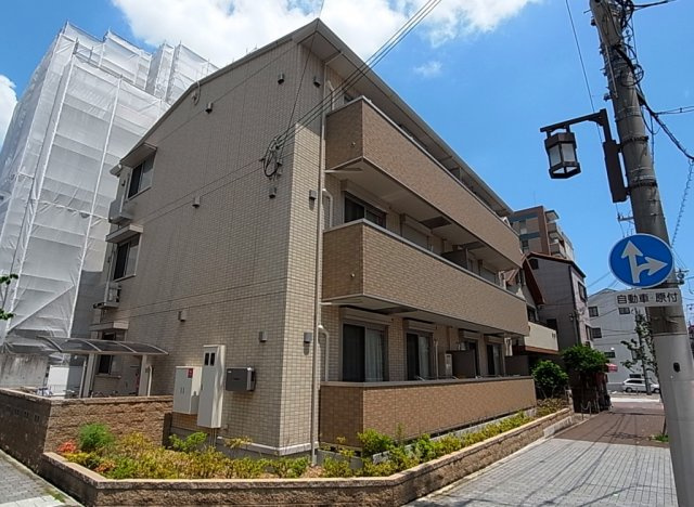 栖2の外観|大和ハウス施工の綺麗な3F建てハイツ