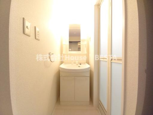 レジディア神戸ポートアイランド　サウス・センターの独立洗面台