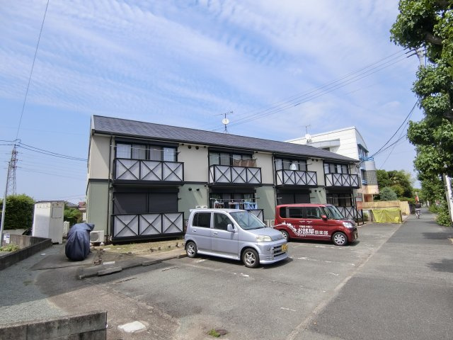 コートビレッジ苅原の駐車場|お部屋の前が駐車場なので安心ですね