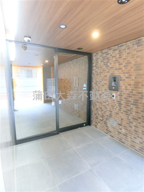 tocotama terrace池上＠仲介手数料無料のエントランス|防犯カメラTVモニター付オートロック宅配BOXメールBOX　