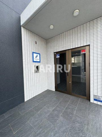 グランパシフィック中川のエントランス
