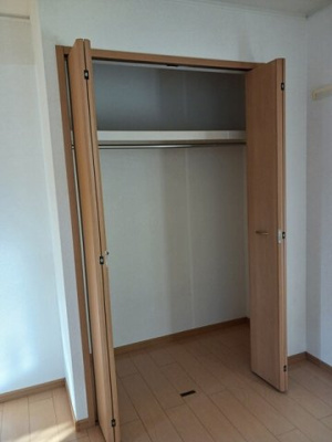 【収納】 | アーデン西浜　Ⅰ | たっぷりとした収納スペースです