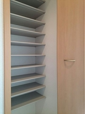 【内装】 | モンターニュ | 中はこのようになっています