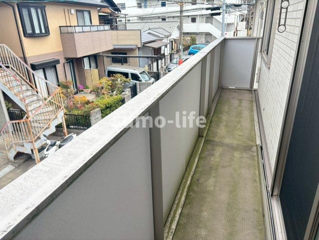 猪名寺CONTINENTEのバルコニー