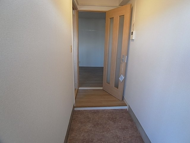 カーサ西山町の玄関|玄関から綺麗